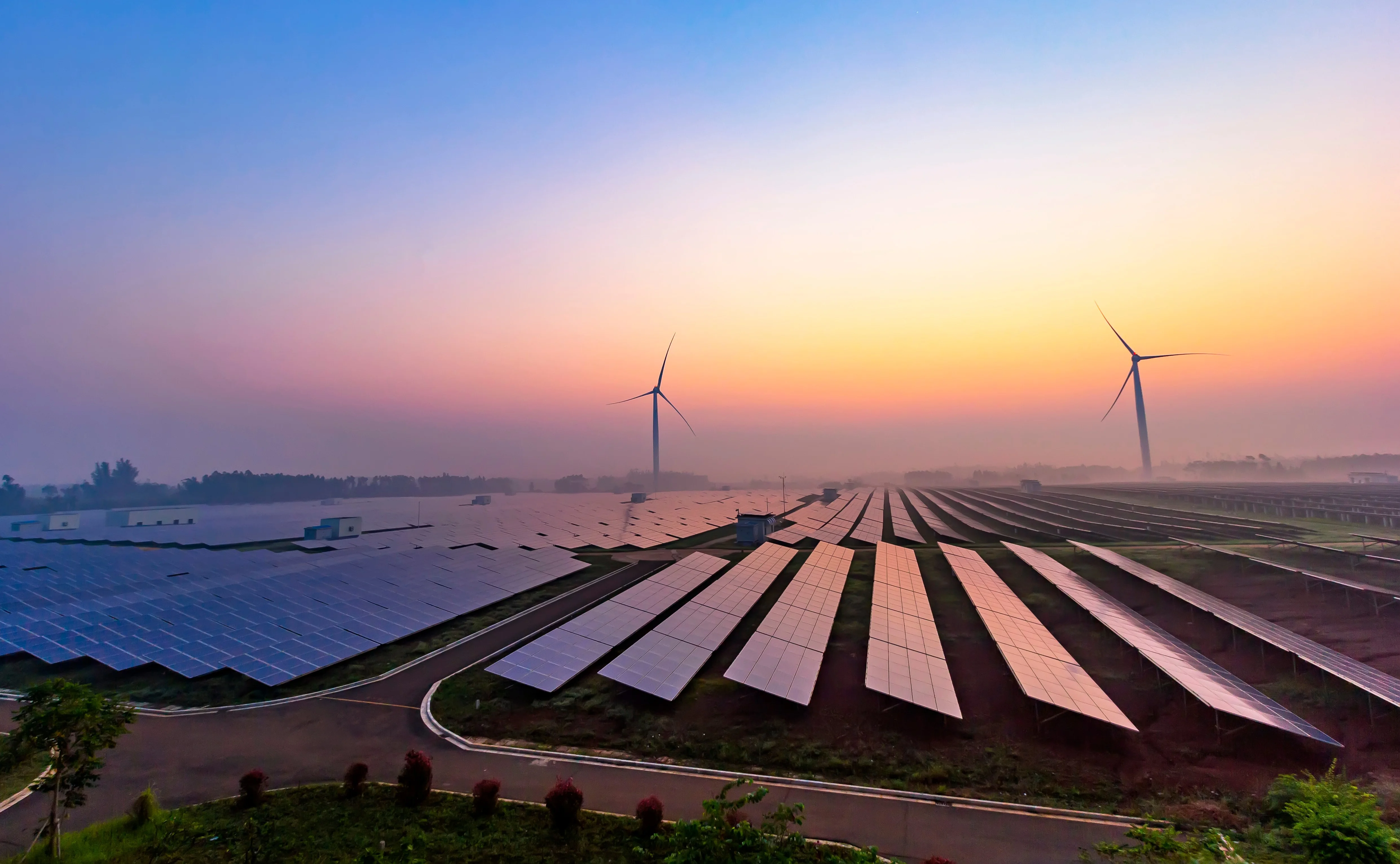 Strategic Shifts in Power: Gas, Grids, and Renewables | Industrial Info Resources