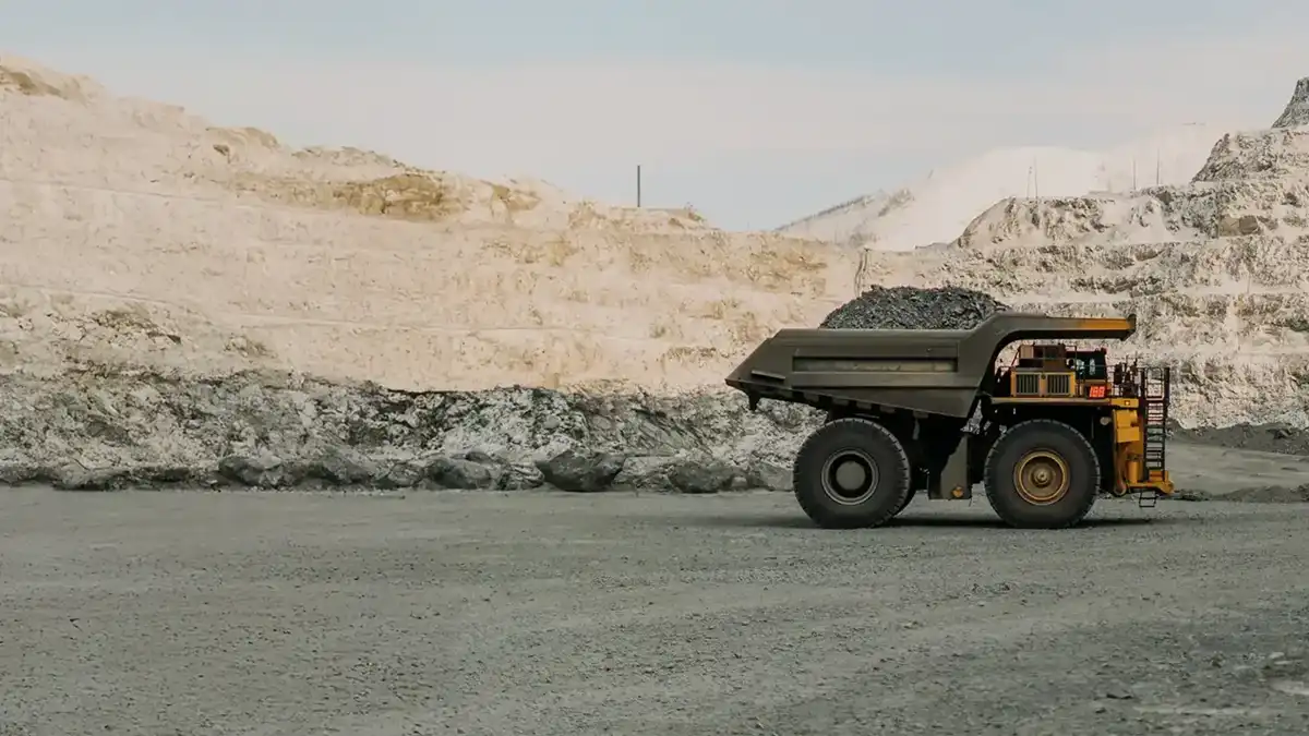 Alcoa Shifts Inventory to North America Amid War in Middle East