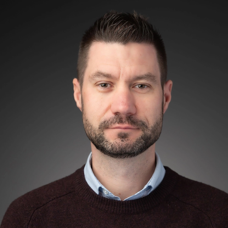 Joe Apostol Headshot